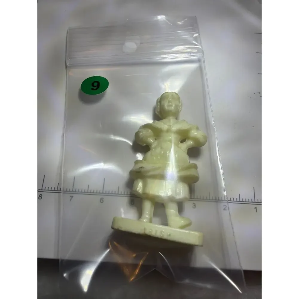 Vintage Irish Girl Plastic Figurine Van Brode Souvenir Statue 2.75